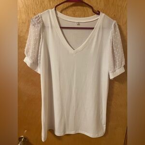 Elegant White V-Neck Top with Sheer Sleeves Medium